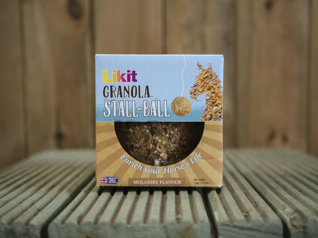 Friandise en balle Stall Ball à accrocher - LIKIT