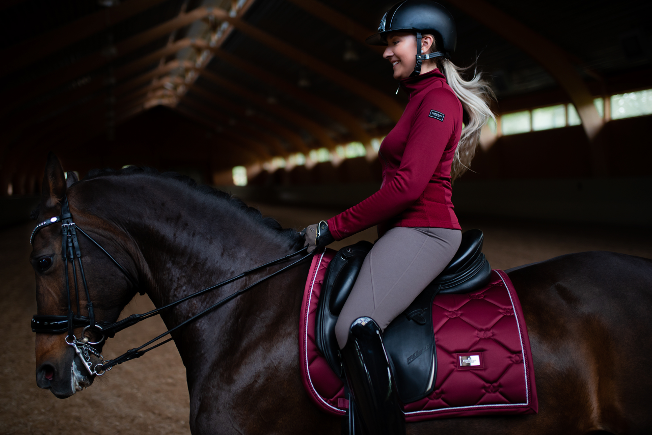 Tapis de selle Bordeaux - Equestrian Stockholm