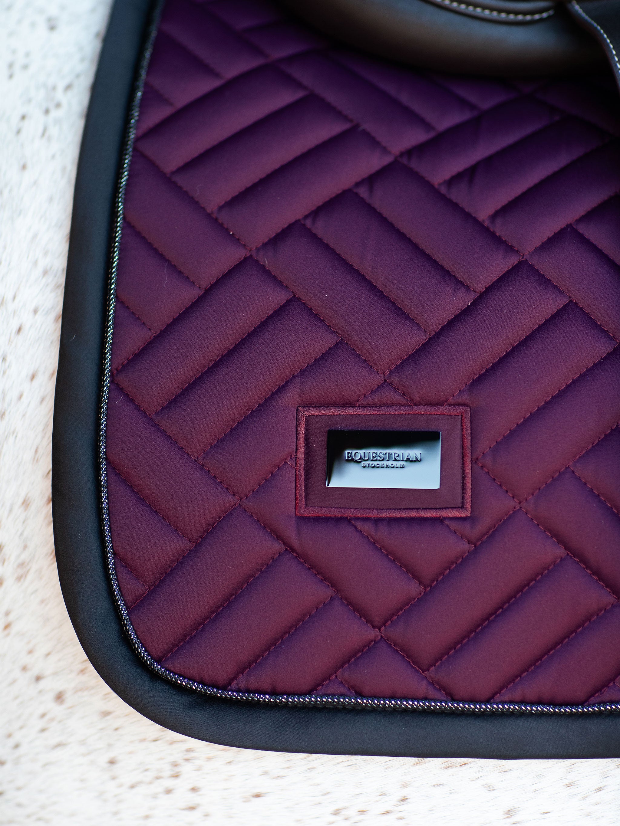 Tapis de selle Modern Purple Night MIXTE - Equestrian Stockholm