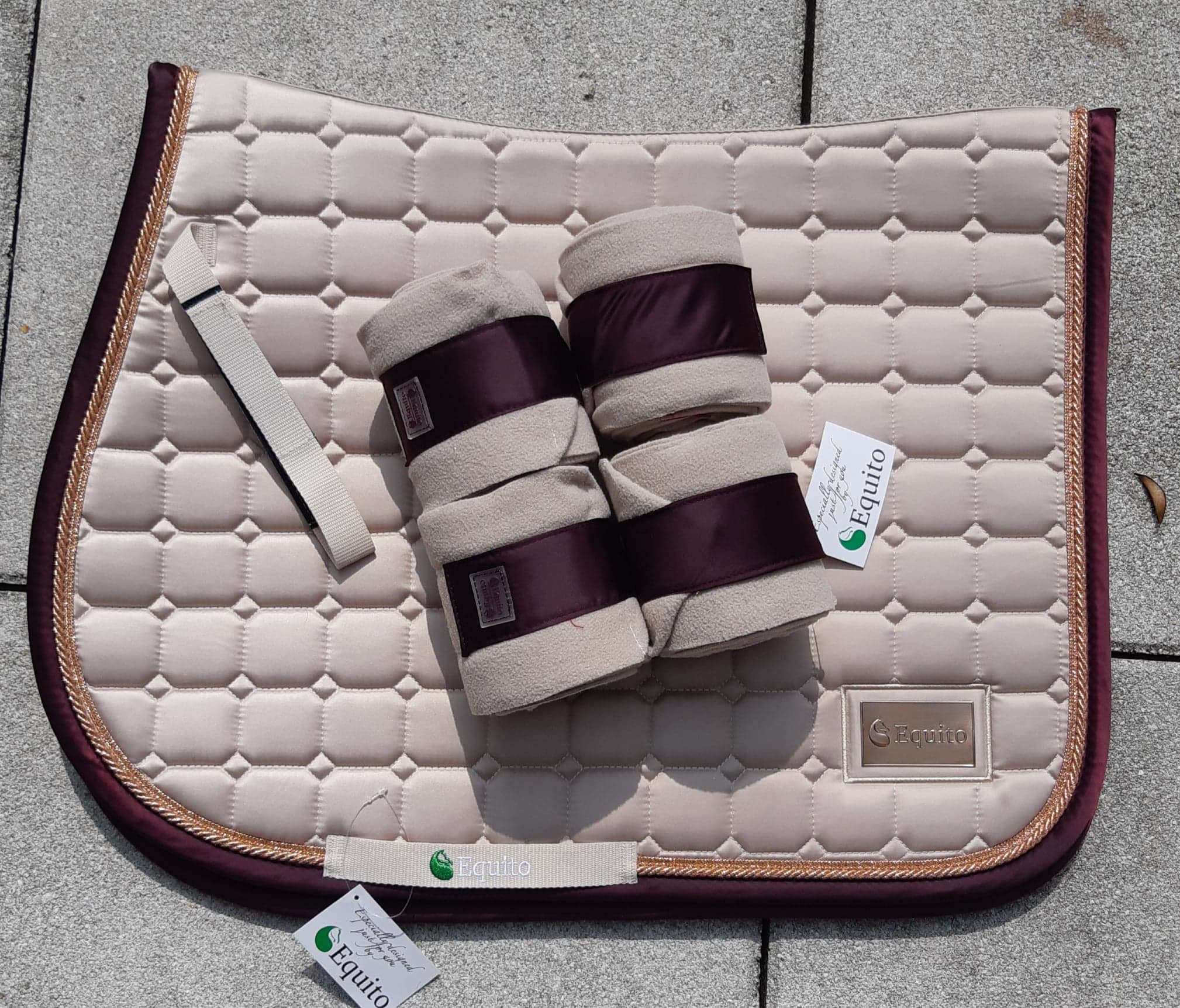 Tapis et bandes EQUITO - Champagne bord prune