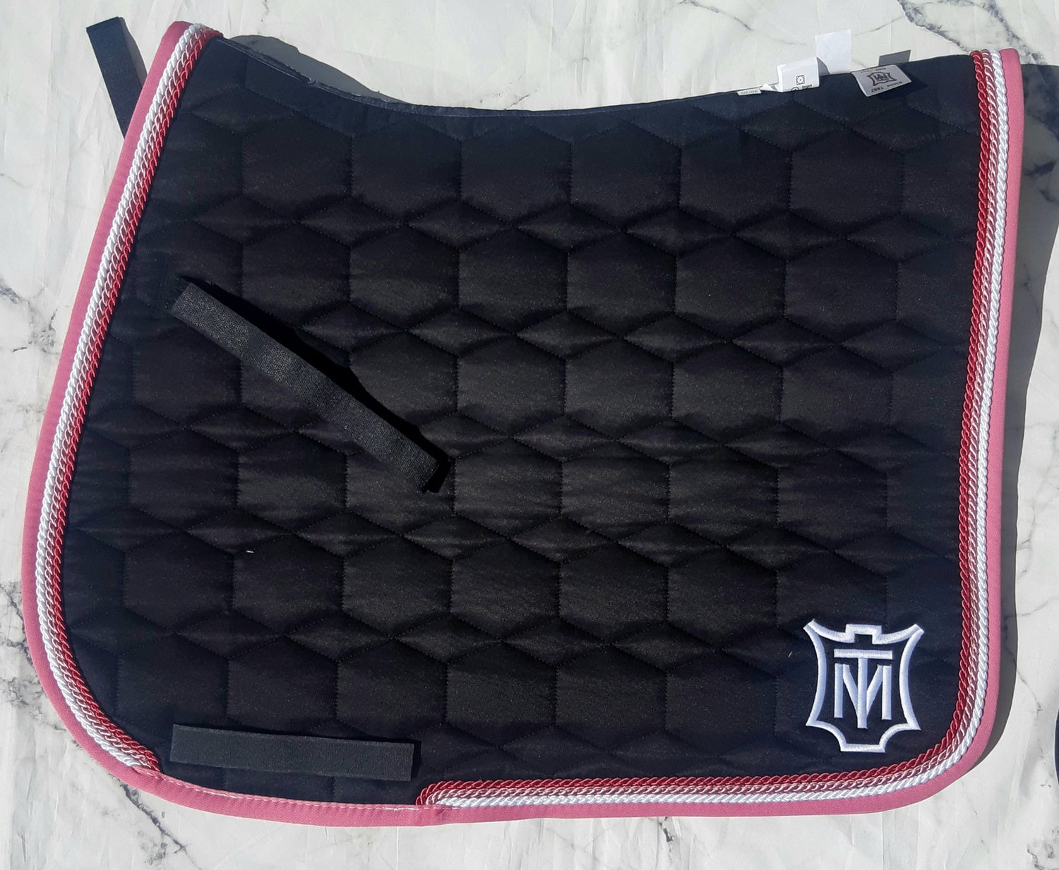 Black saddle pad with fuchsia edge - Mattes 