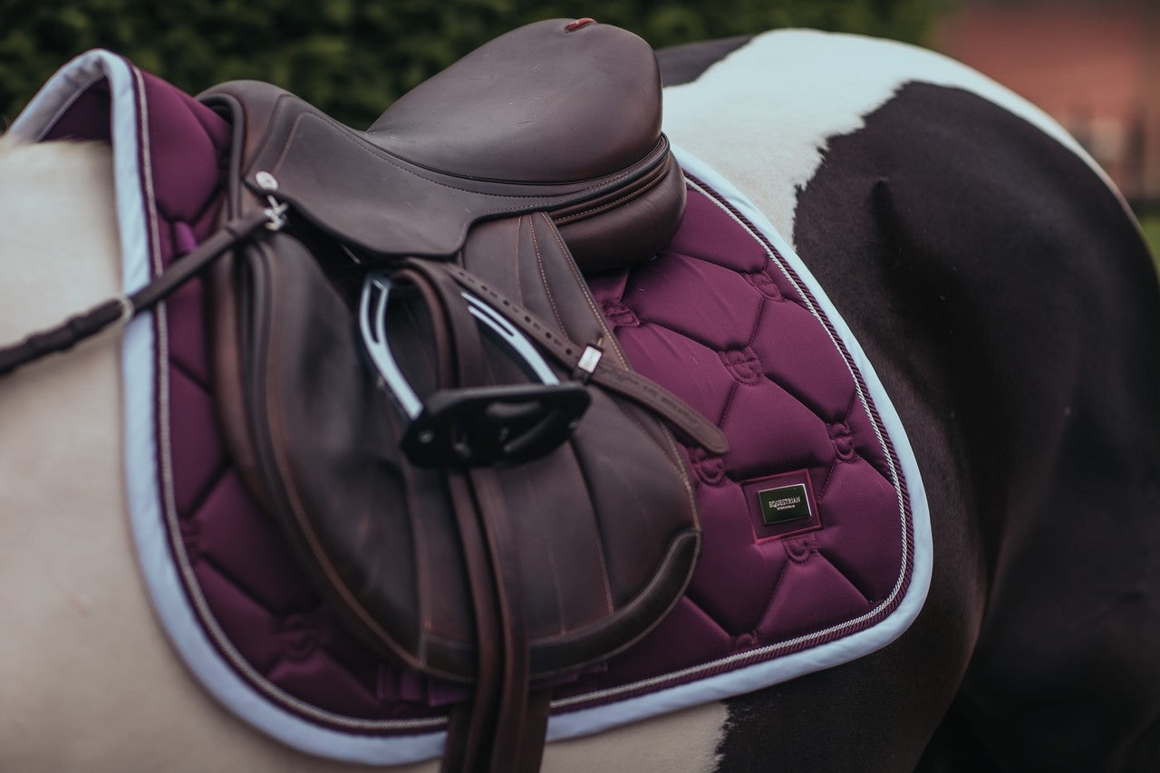 Tapis de selle Purple White Edge MIXTE - Equestrian Stockholm