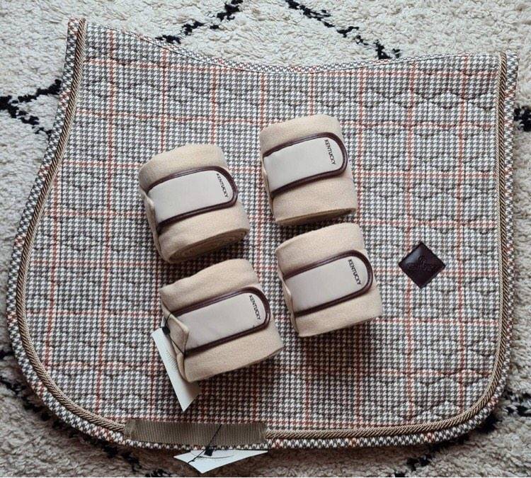 MIXED Houndstooth rug and Kentucky stripes - Beige