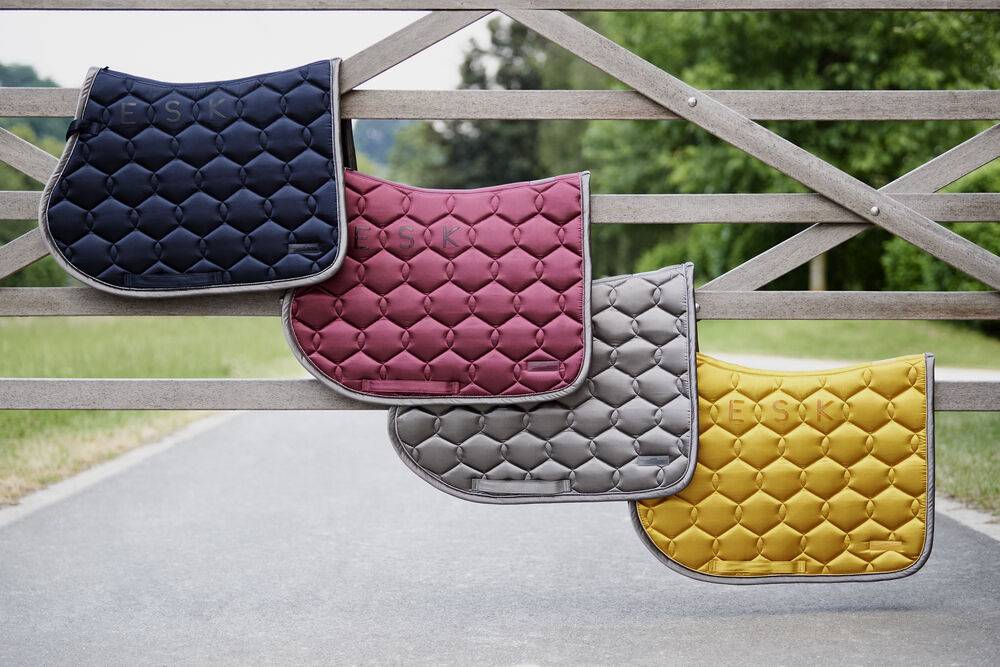 Satin Contrast Classic Sport H/W21 Rug - Eskadron