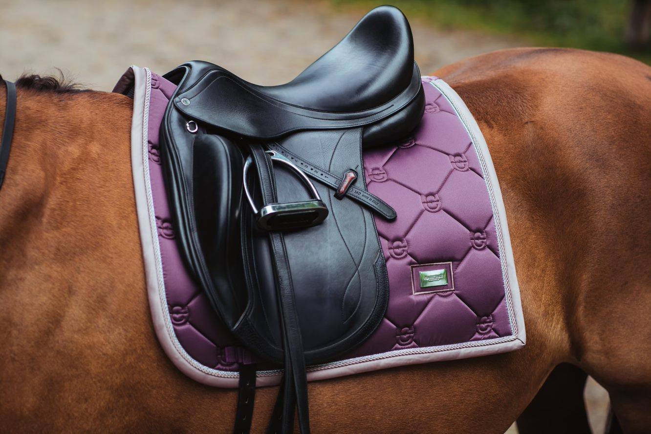 Tapis de selle Orchid Bloom DRESSAGE - Equestrian Stockholm