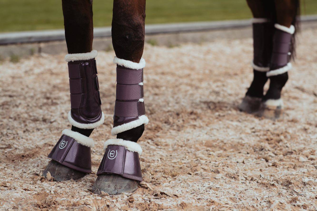 Cloches avec faux mouton Equestrian Stockholm - Orchid Bloom
