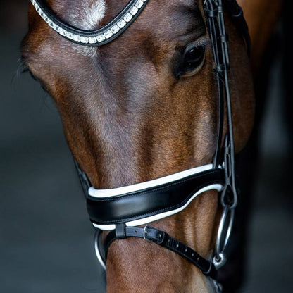 Anatomical black noseband lined in white - SD Design