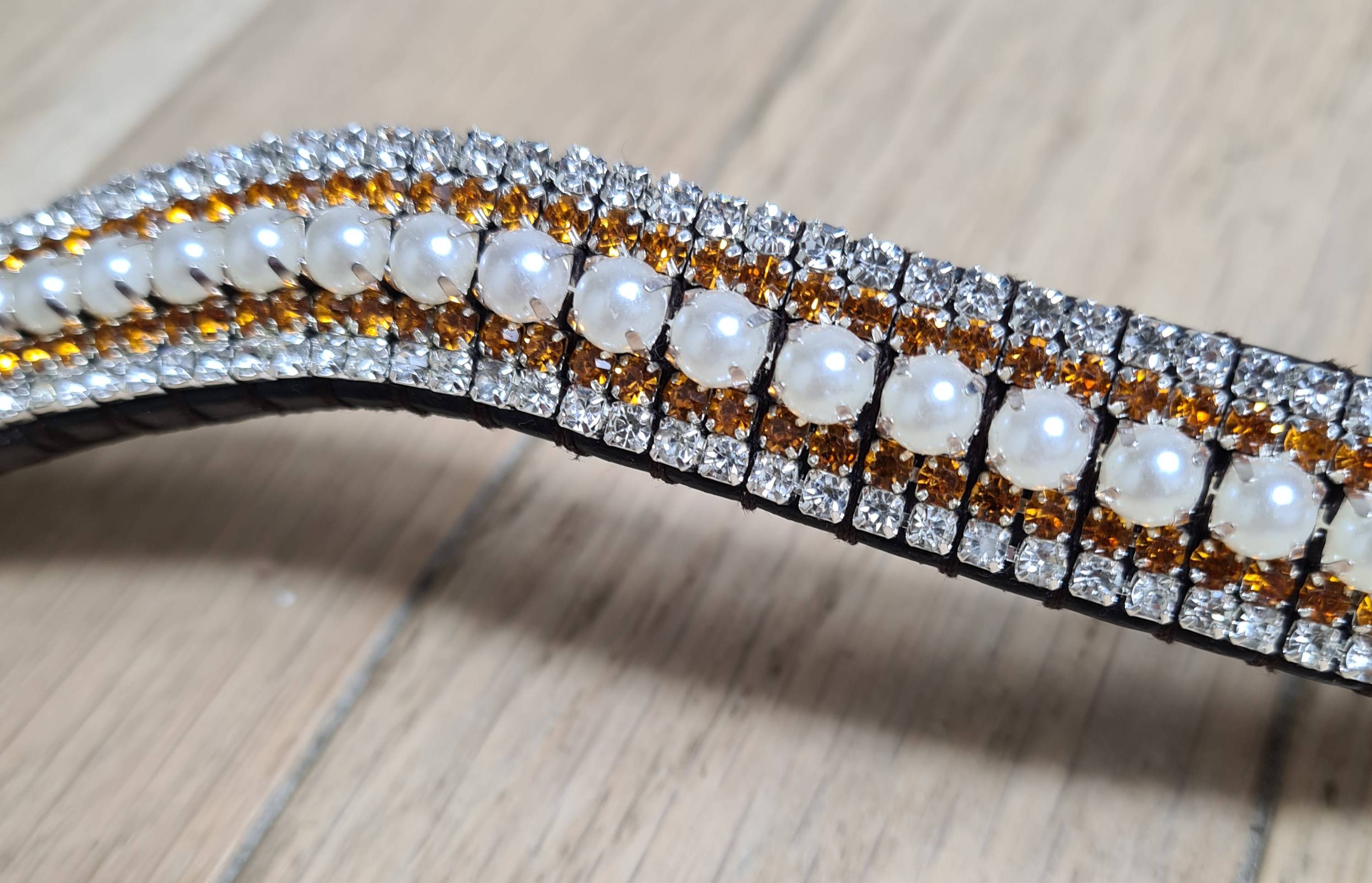 Frontal strass blanc, cuivre et perles