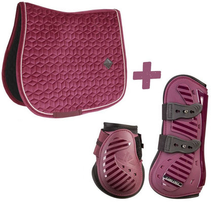 Ensemble tapis velvet fuchsia Kentucky et guêtres Aurora Lami-cell