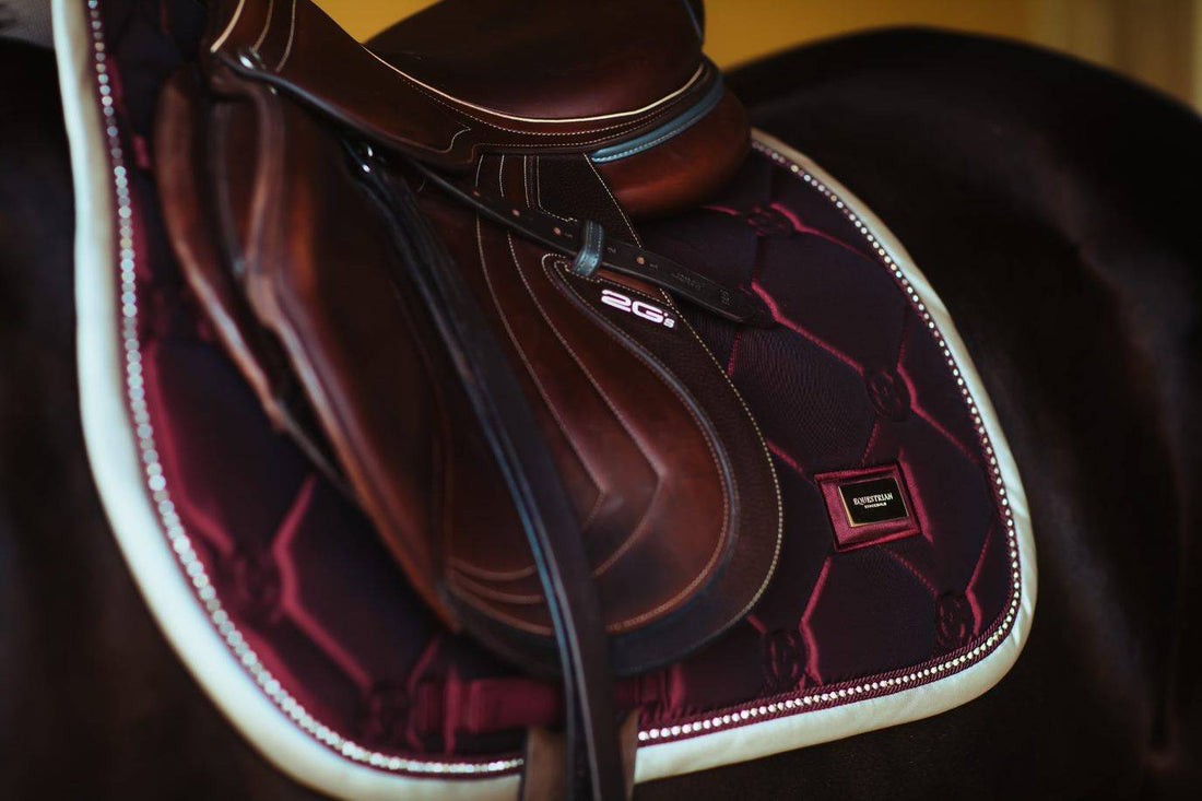 Crystal Merlot Gold saddle pad - Equestrian Stockholm