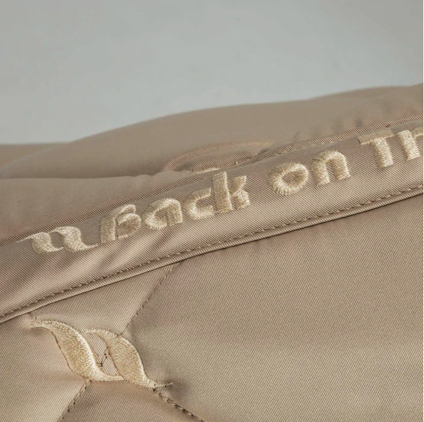 Tapis de selle NIGHT - Back On Track