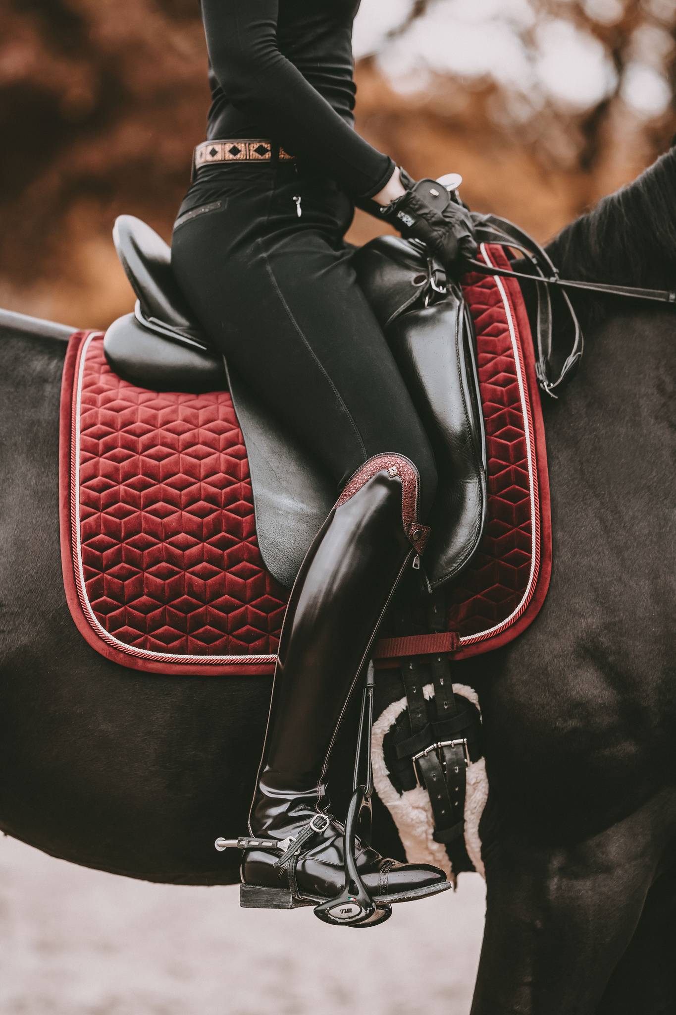 Burgundy Velvet Rug - Kentucky