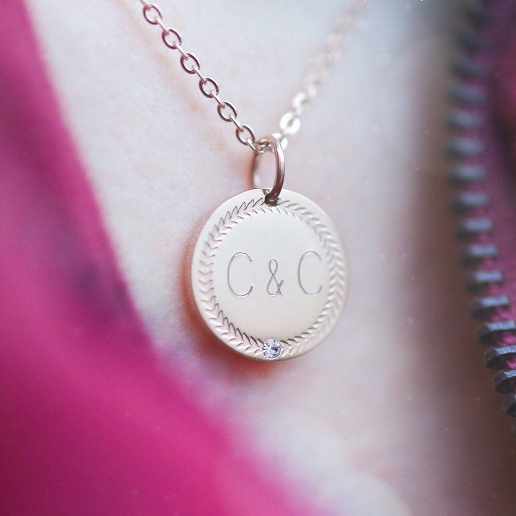 Pendant with personalized medal and zirconia - Ponytail &amp;amp; Co