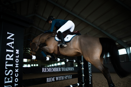 White Blue Meadow rug - Equestrian Stockholm