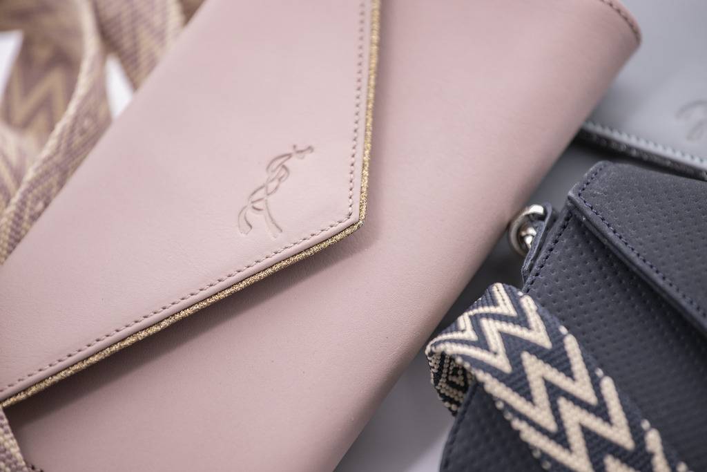 Pochette téléphone New Phone Pocket - PENELOPE