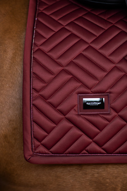 Tapis de selle Modern Bordeaux DRESSAGE - Equestrian Stockholm