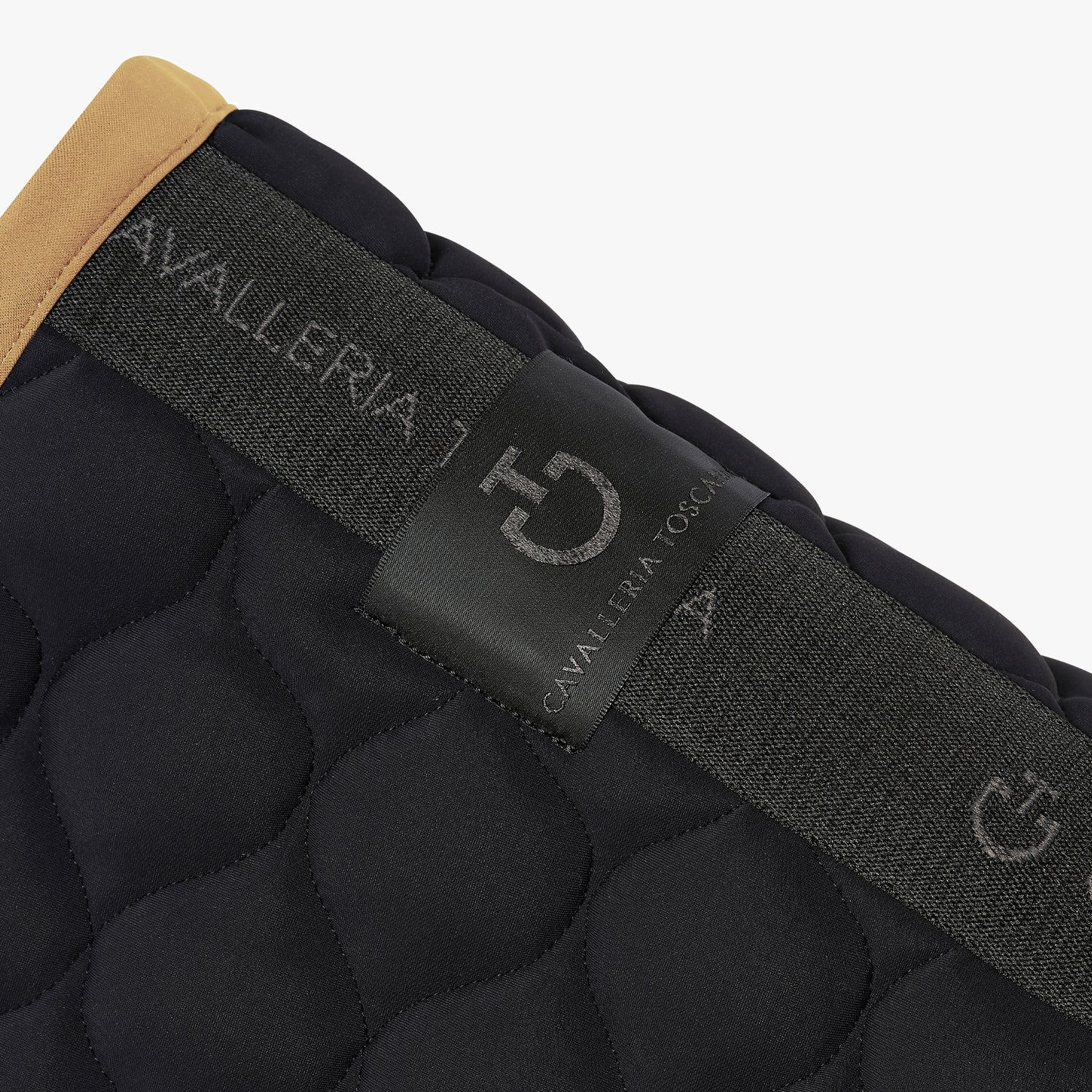 Tapis de selle Circular Quilted Noir bord camel - CAVALLERIA TOSCANA