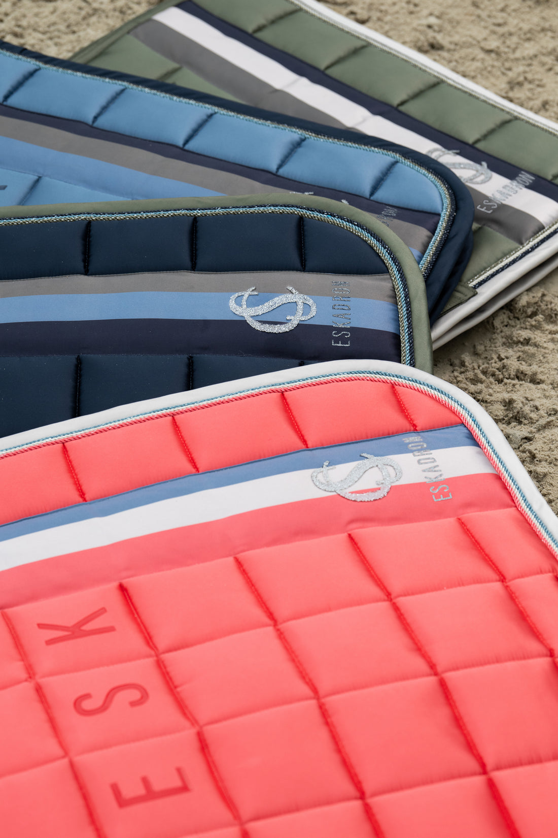 Tapis de selle Mattgloss Big Square Classic Sports 2025 MIXTE - Eskadron