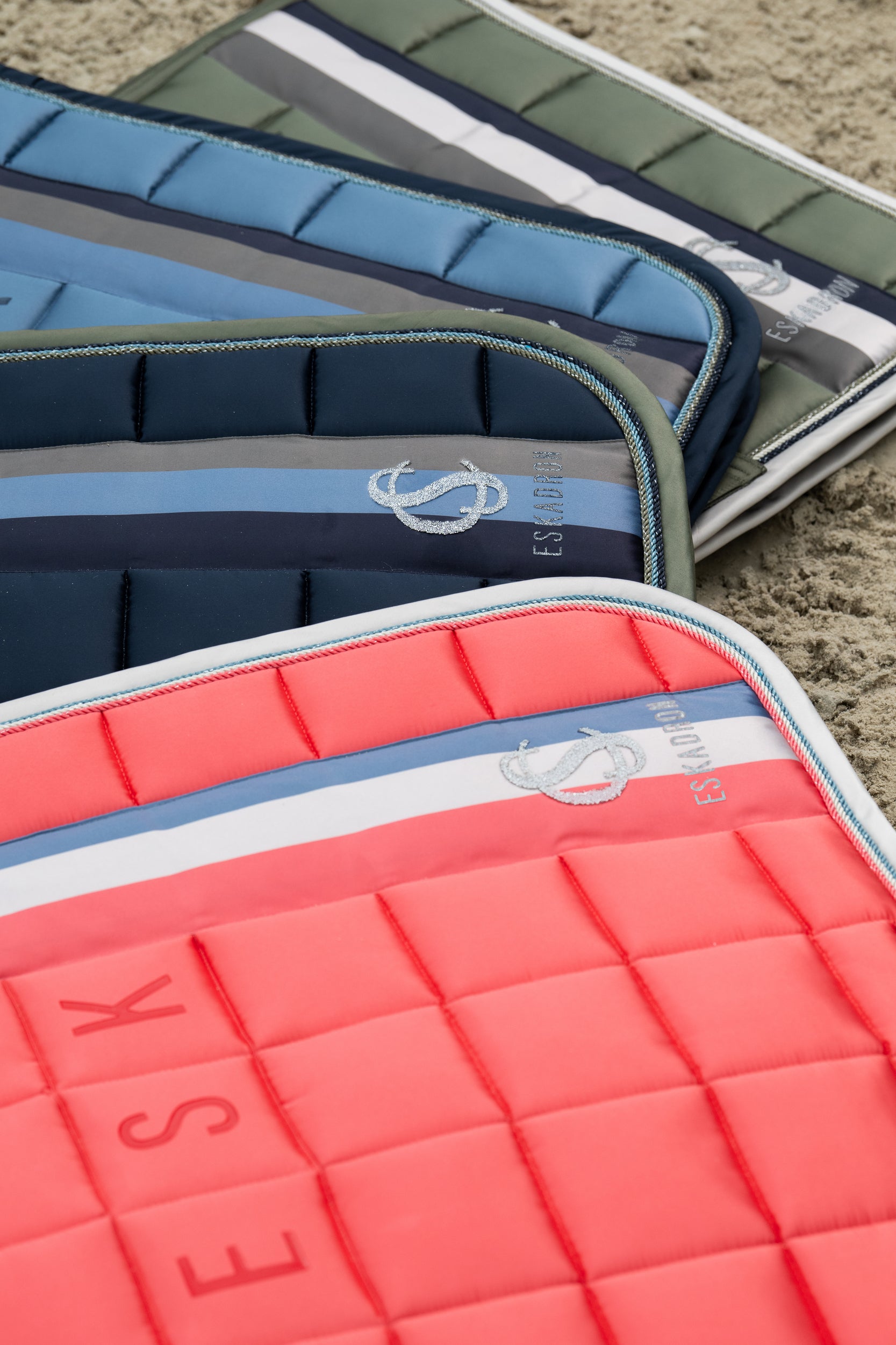 Tapis de selle Mattgloss Big Square Classic Sports 2025 MIXTE - Eskadron